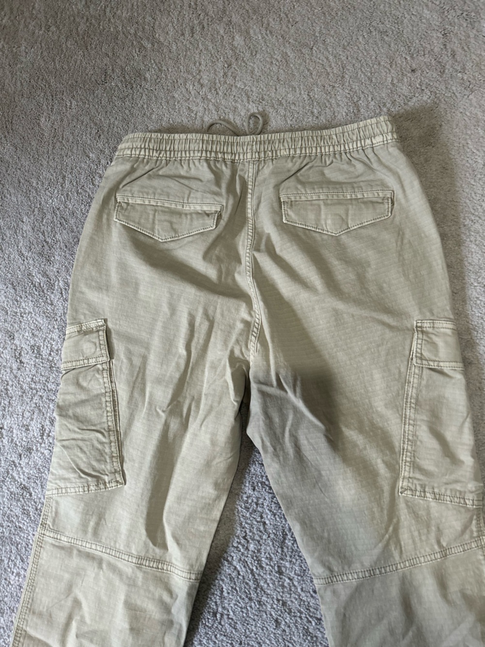 GAP Men's Cargo Pants in Light Khaki - Picture 5 of 7